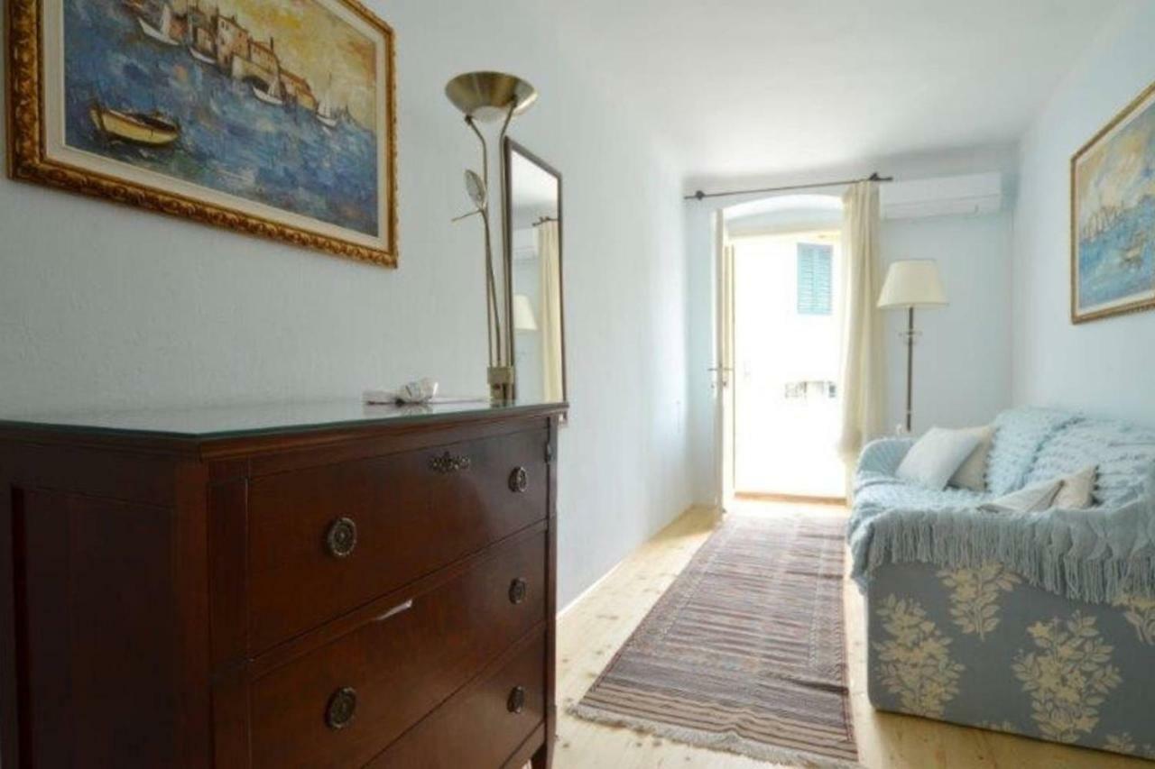 Villa Augusta Ferri Rovigno Esterno foto